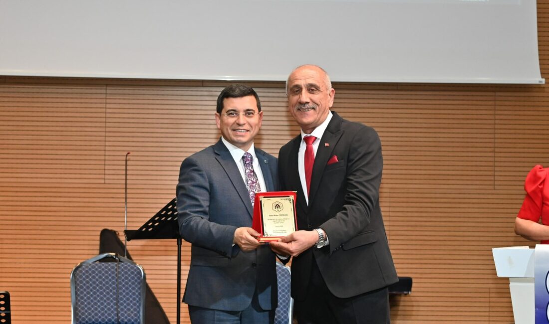 Kepez İlçesinde, Doğu ve Güneydoğulu hemşehrileriyle kucaklaşan Cumhur İttifakı’nın AK
