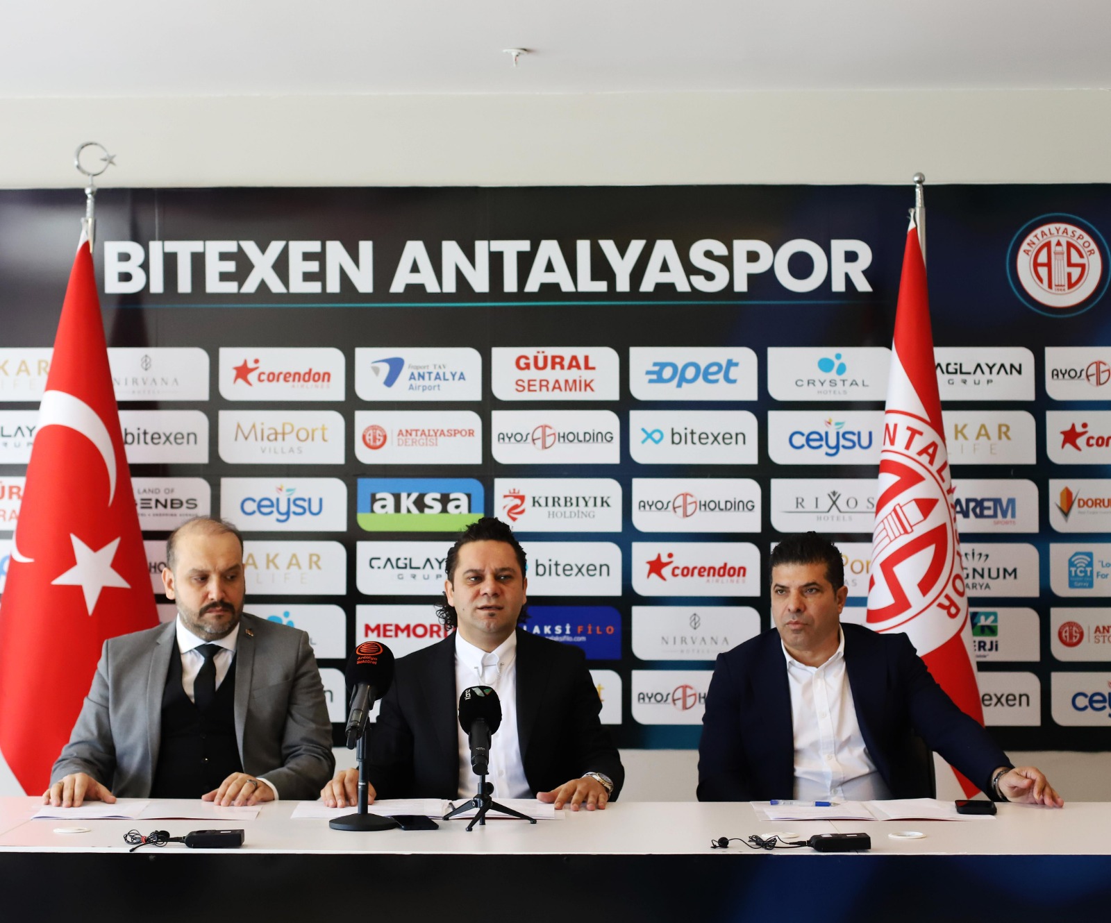‘Turizm kentiyiz, önemli sanayicilerimiz var ama maalesef yalnız kalıyoruz’ Antalyaspor