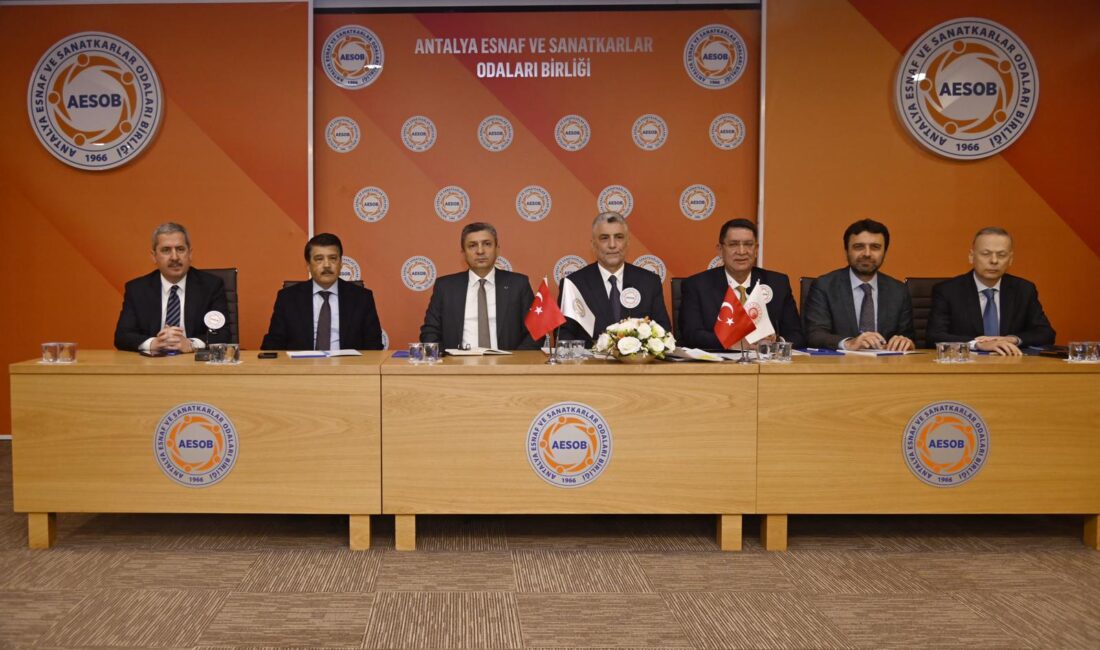 Ticaret Bakanı Ömer Bolat, Antalya ziyareti kapsamında ilk olarak Antalya