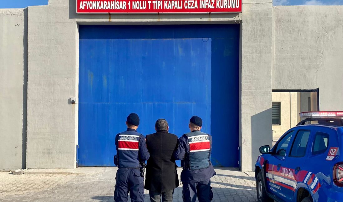 Afyonkarahisar’da jandarma ekipleri, hakkında 5 yıl kesinleşmiş hapis cezası bulunan