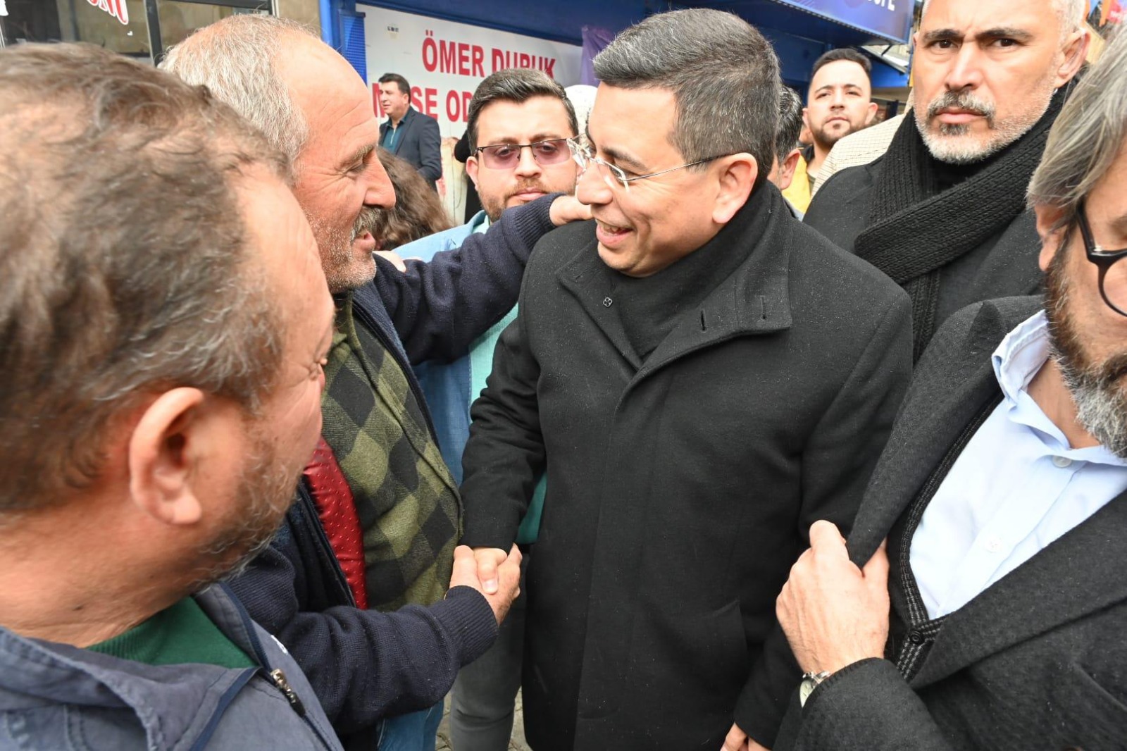   Cumhur İttifakı’nın Antalya Büyükşehir Belediye Başkan adayı Hakan Tütüncü,
