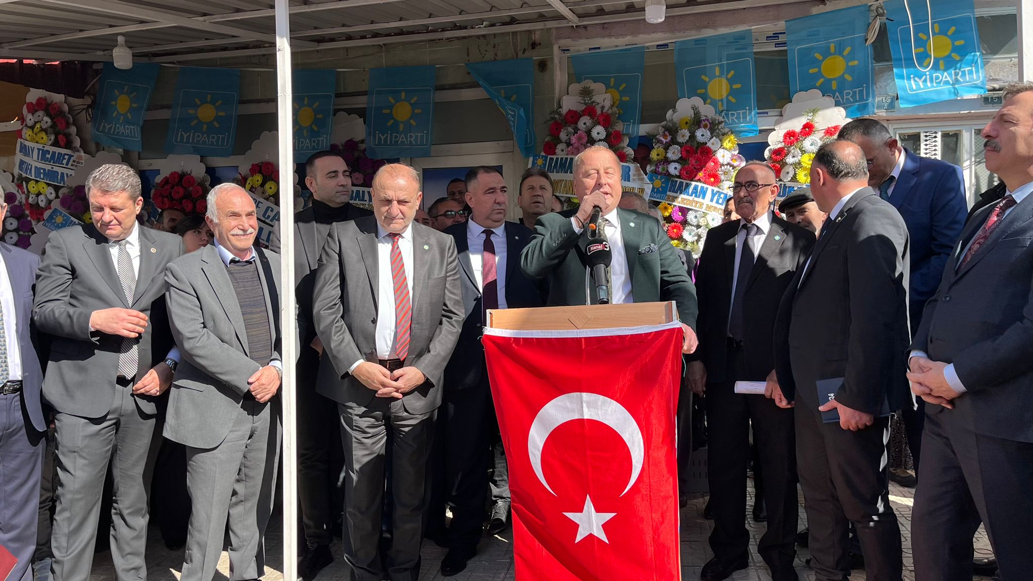 Hukuk ve Siyasi İlişkiler Başkanı İYİ Parti İzmir Milletvekili Oktay