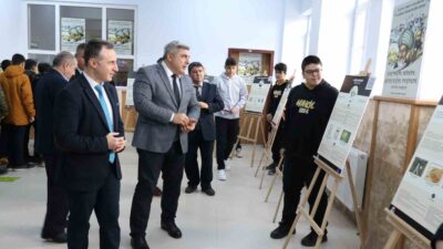 AFYONKARAHİSAR’DA “GEÇMİŞİN İZİNDE, GELECEĞİN PEŞİNDE” TEMALI SERGİSİ AÇILDI