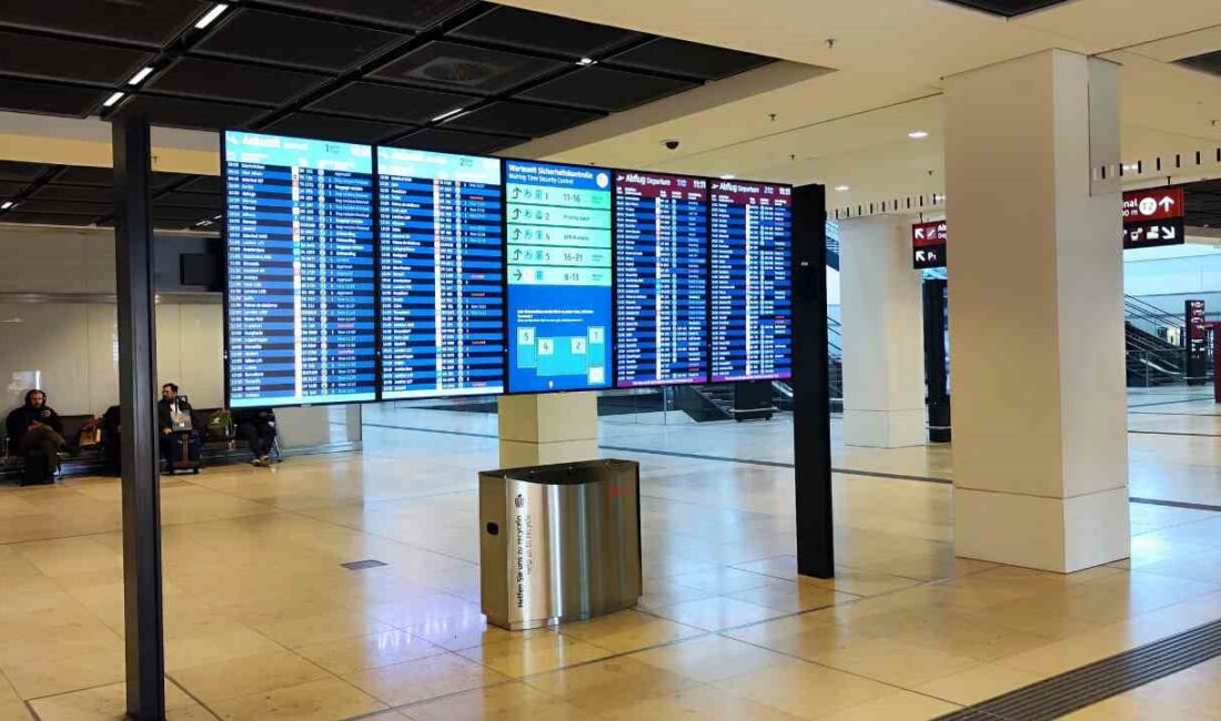 ALMANYA ULUSAL HAVAYOLU ŞİRKETİ LUFTHANSA’NIN YER HİZMETLERİ ÇALIŞANLARI 5 HAVAALANINDA