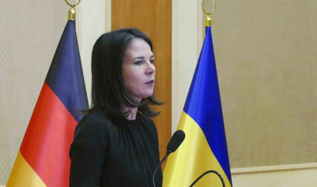 Ukrayna’nın Karadeniz’de bulunan liman kenti Mikolayiv’e gelen Almanya Dışişleri Bakanı