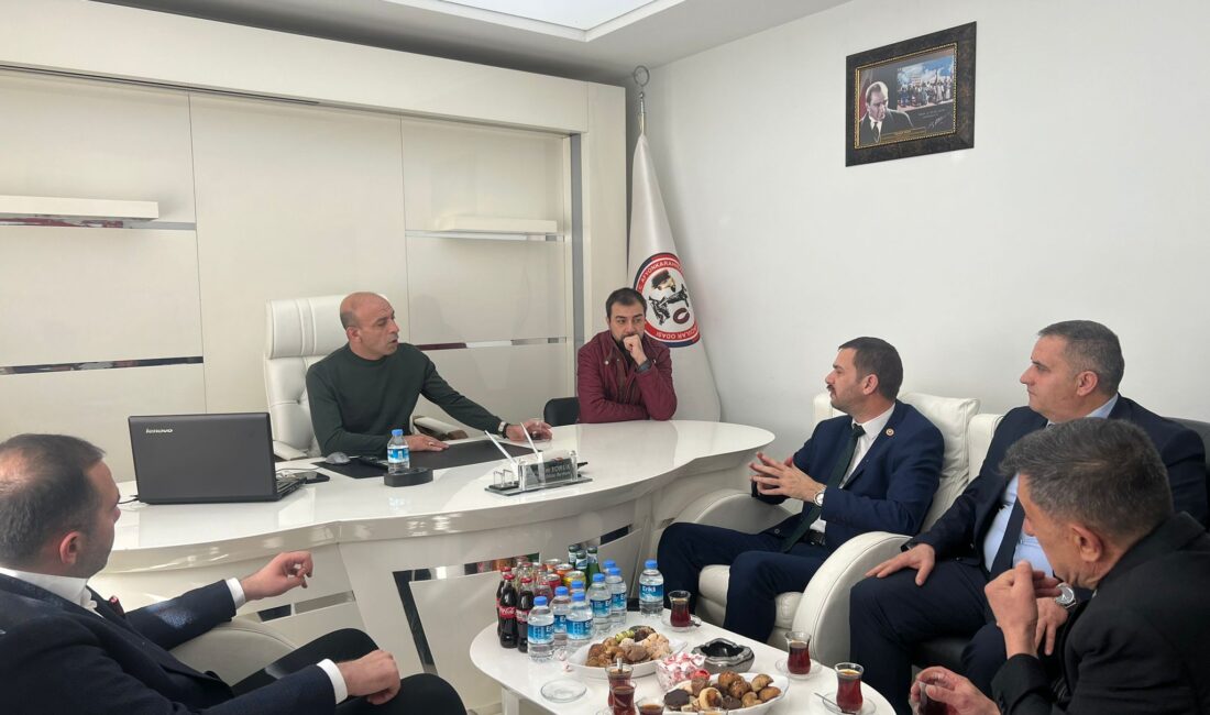 İYİ Parti Afyonkarahisar Belediye Başkan Adayı Alper Yağcı, seçim çalışmaları