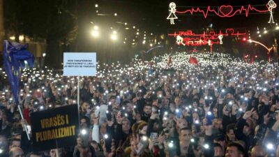 ARNAVUTLUK’TA ARNAVUTLUK’TA ESKİ BAŞBAKAN VE ANA MUHALEFETTEKİ DEMOKRATİK PARTİ LİDERİ