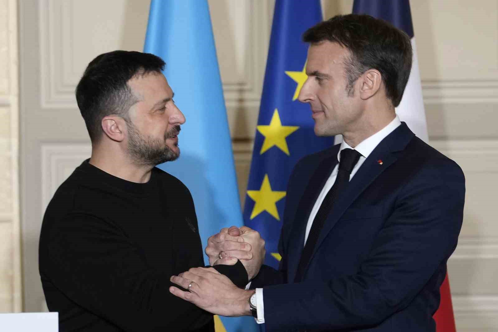 Fransa Cumhurbaşkanı Emmanuel Macron’un ev sahipliğinde 20’ye yakın Avrupalı lider,