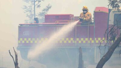 Avustralya’nın Victoria eyaletinde Perşembe günü çıkan ve kontrol altına alınamayan