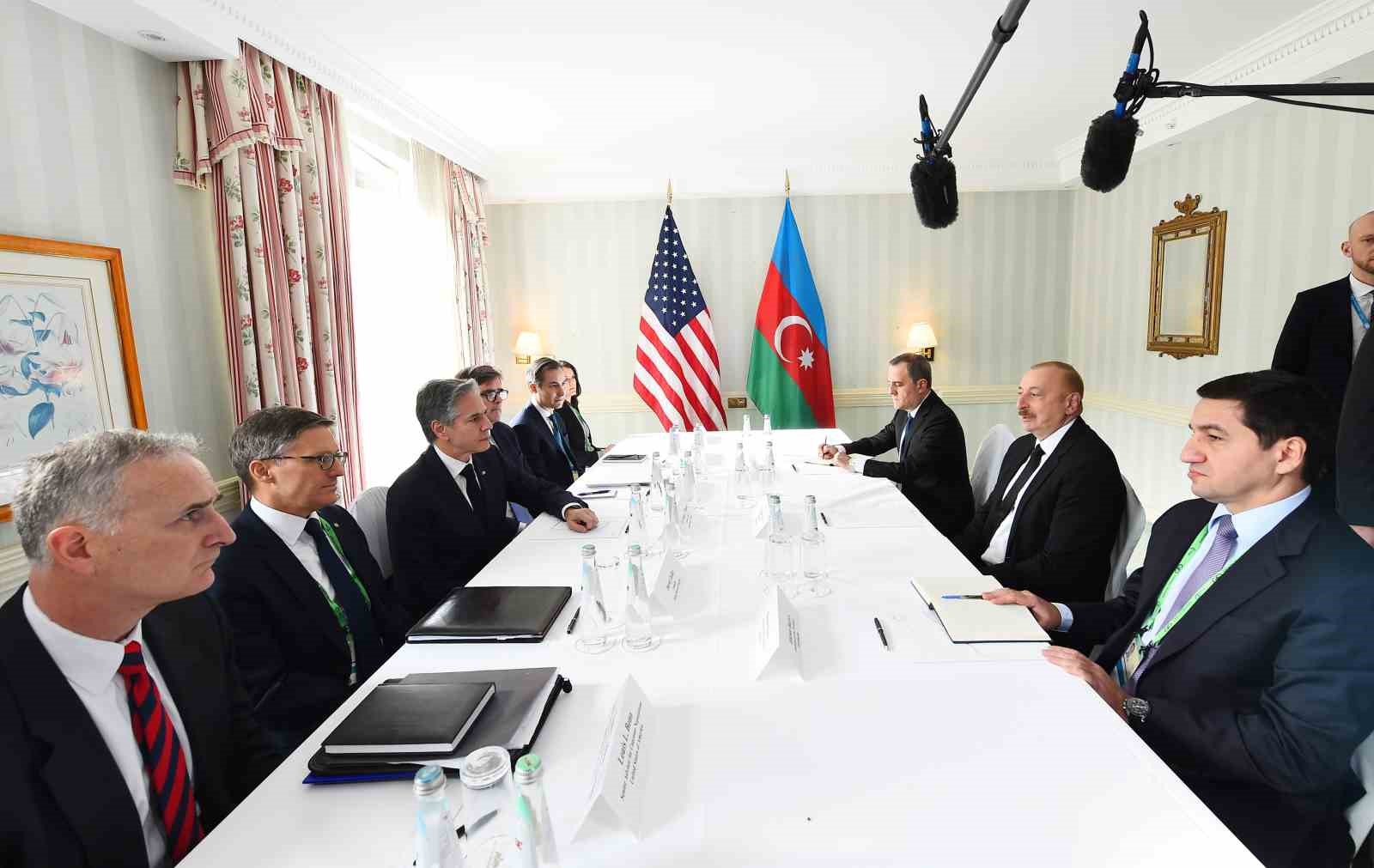 ALİYEV, ABD DIŞİŞLERİ BAKANI BLİNKEN İLE BİR ARAYA GELDİ