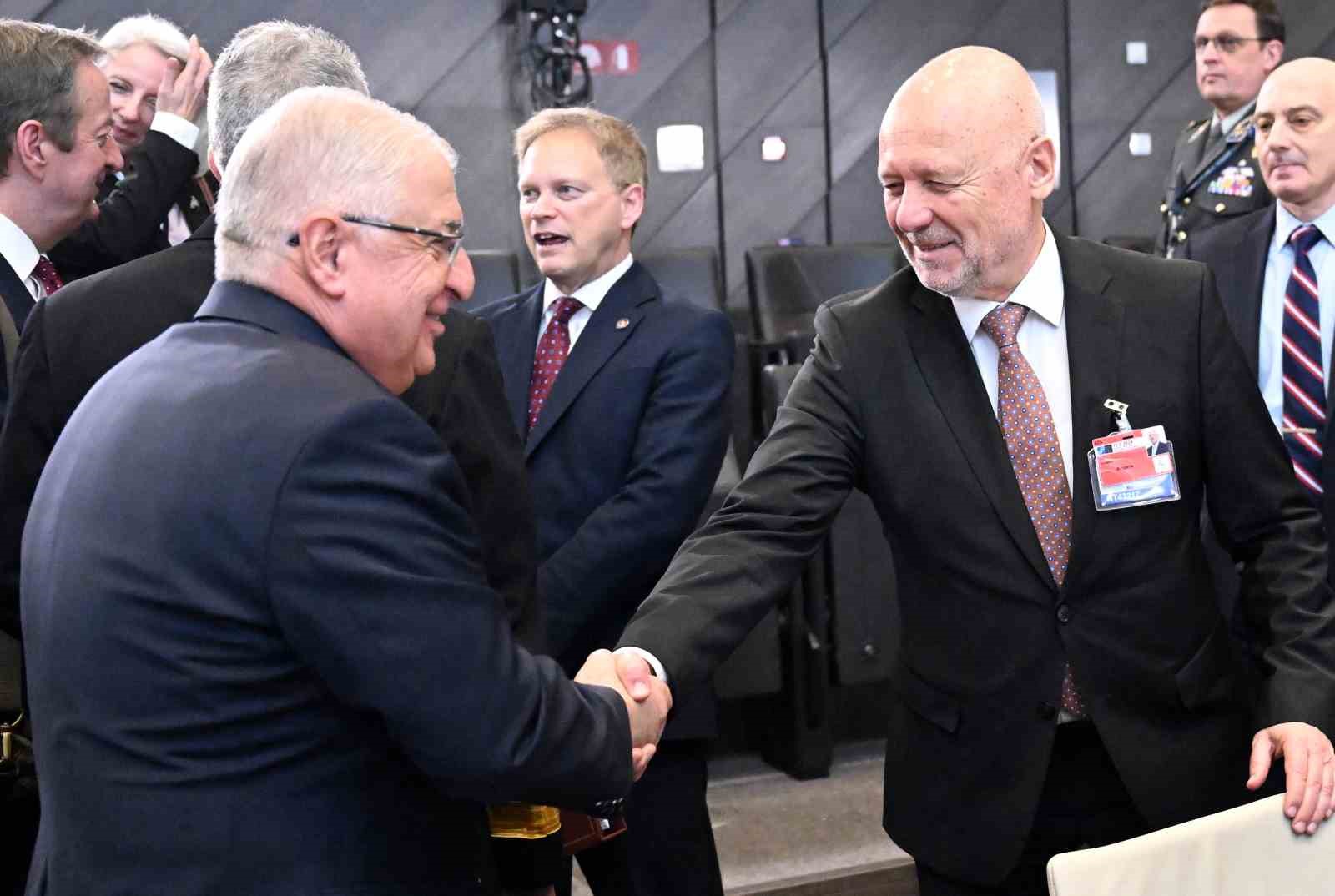 BAKAN GÜLER, NATO SAVUNMA BAKANLARI TOPLANTISI’NIN İKİNCİ OTURUMUNA KATILDI