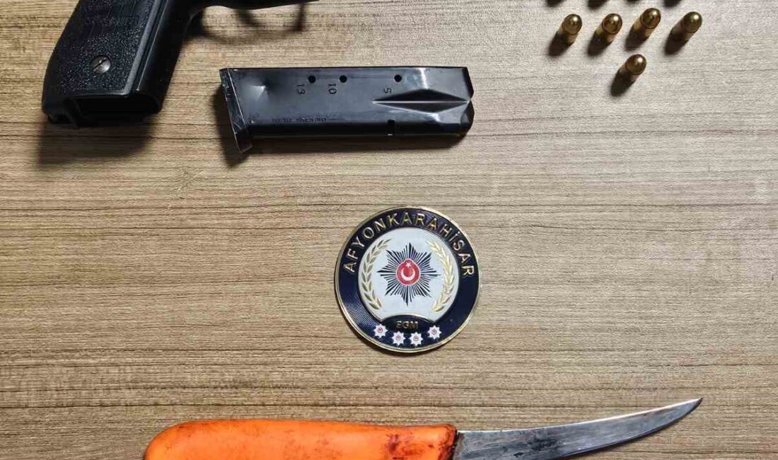 Afyonkarahisar’da bir başkasına ait ruhsatlı tabanca ile alkollü bir şekilde