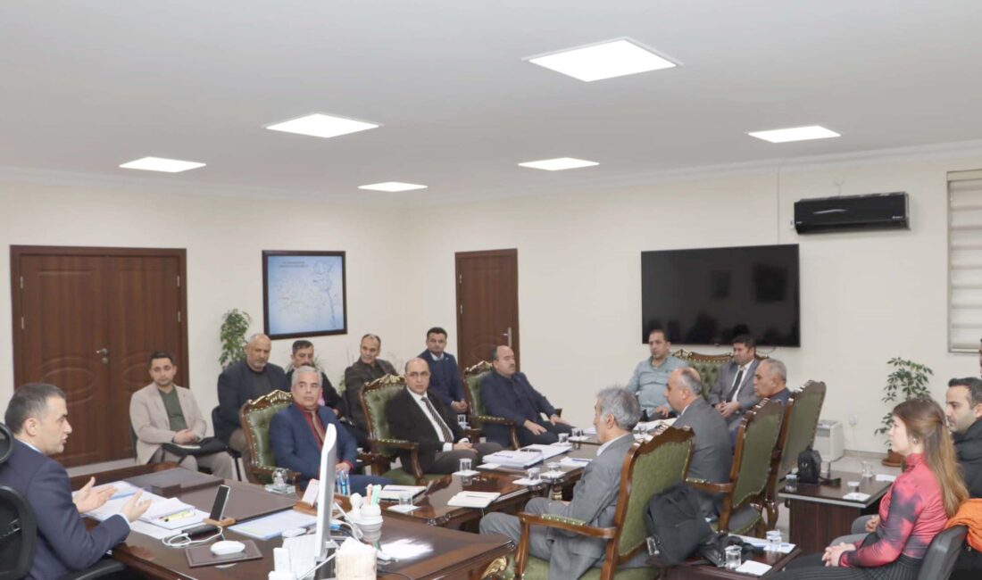 Emirdağ Kaymakamı Osman Bilici, okullarda öğrencilerin akademik başarının arttırılmasına yönelik
