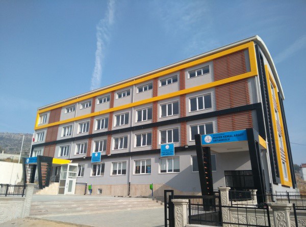 AFYONKARAHİSAR MAVER KEMAL ARSOY ORTAOKULU VE İLKOKULU BİRİNCİ DÖNEMDE İL