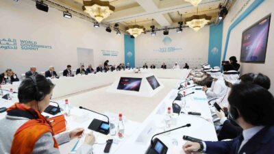 CUMHURBAŞKANI ERDOĞAN, DUBAİ’DE ULUSLARARASI YATIRIM ŞİRKETLERİ VE EMİRLİK AİLELERİNE AİT