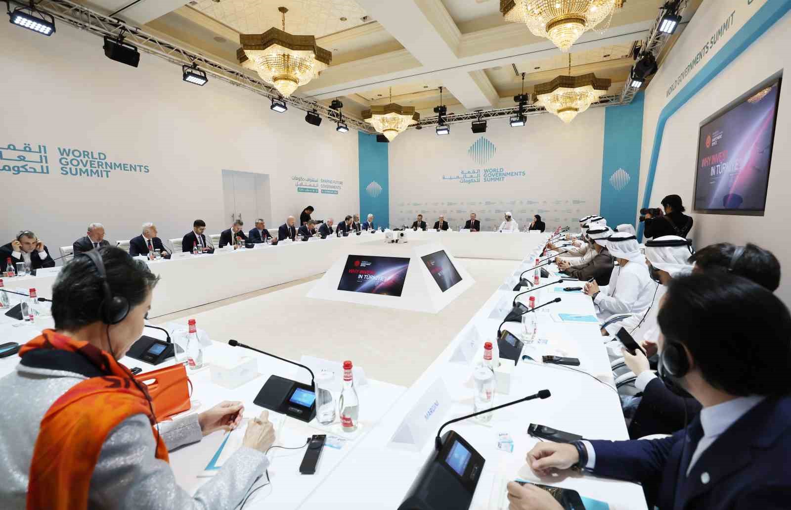 CUMHURBAŞKANI ERDOĞAN, DUBAİ’DE ULUSLARARASI YATIRIM ŞİRKETLERİ VE EMİRLİK AİLELERİNE AİT