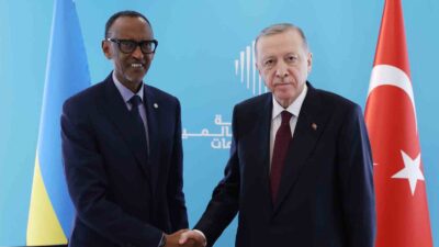 CUMHURBAŞKANI ERDOĞAN, DUBAİ’DE RUANDA DEVLET BAŞKANI PAUL KAGAME İLE BİR