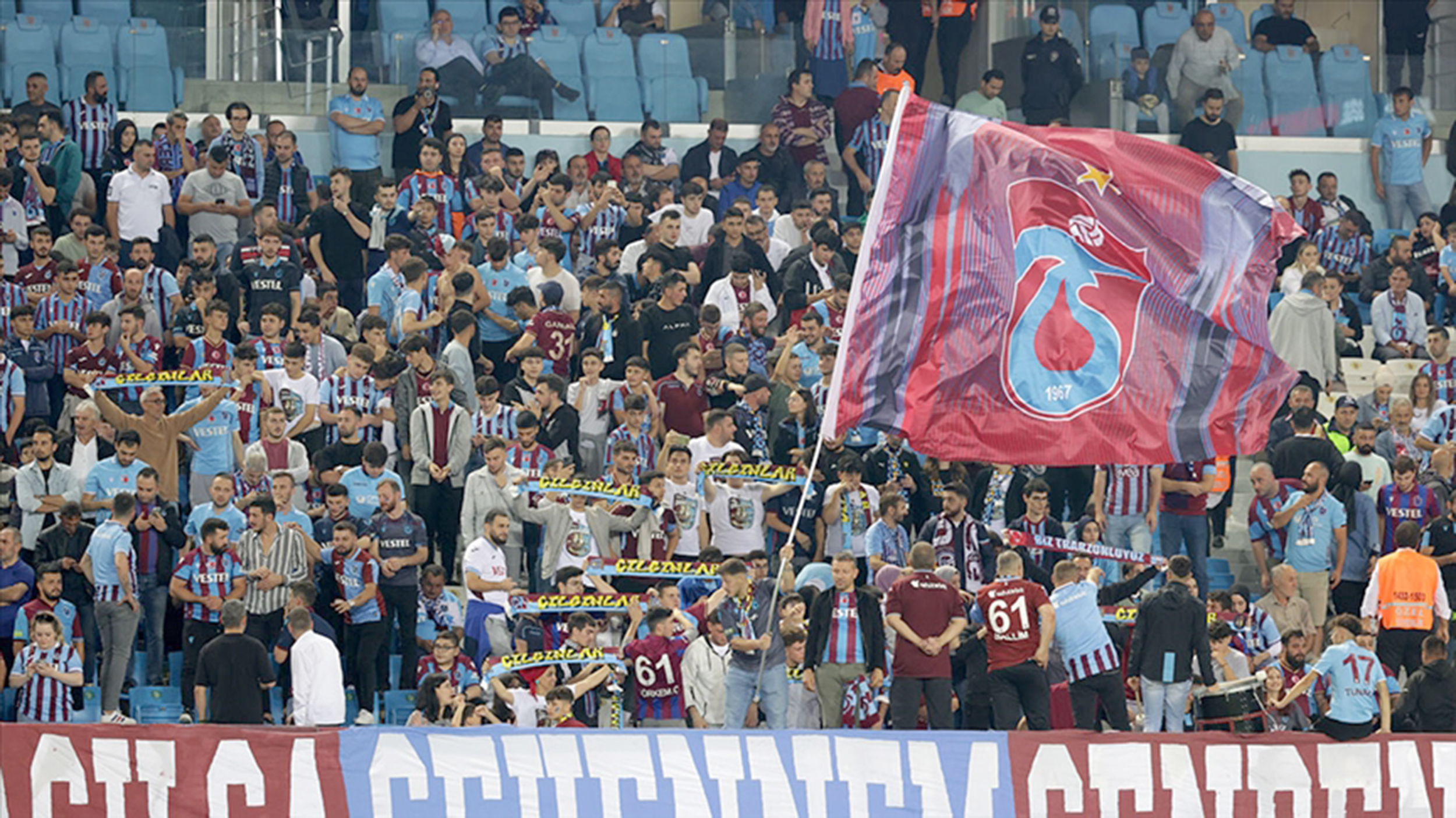 Trendyol Süper Lig’in 24. haftasında Tüpraş Stadı’nda oynanacak Beşiktaş-Trabzonspor karşılaşmasında