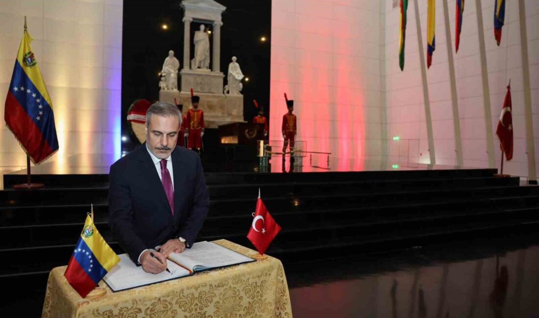 Dışişleri Bakanı Hakan Fidan, Venezuela’nın başkenti Karakas’ta devrimci lider Simon