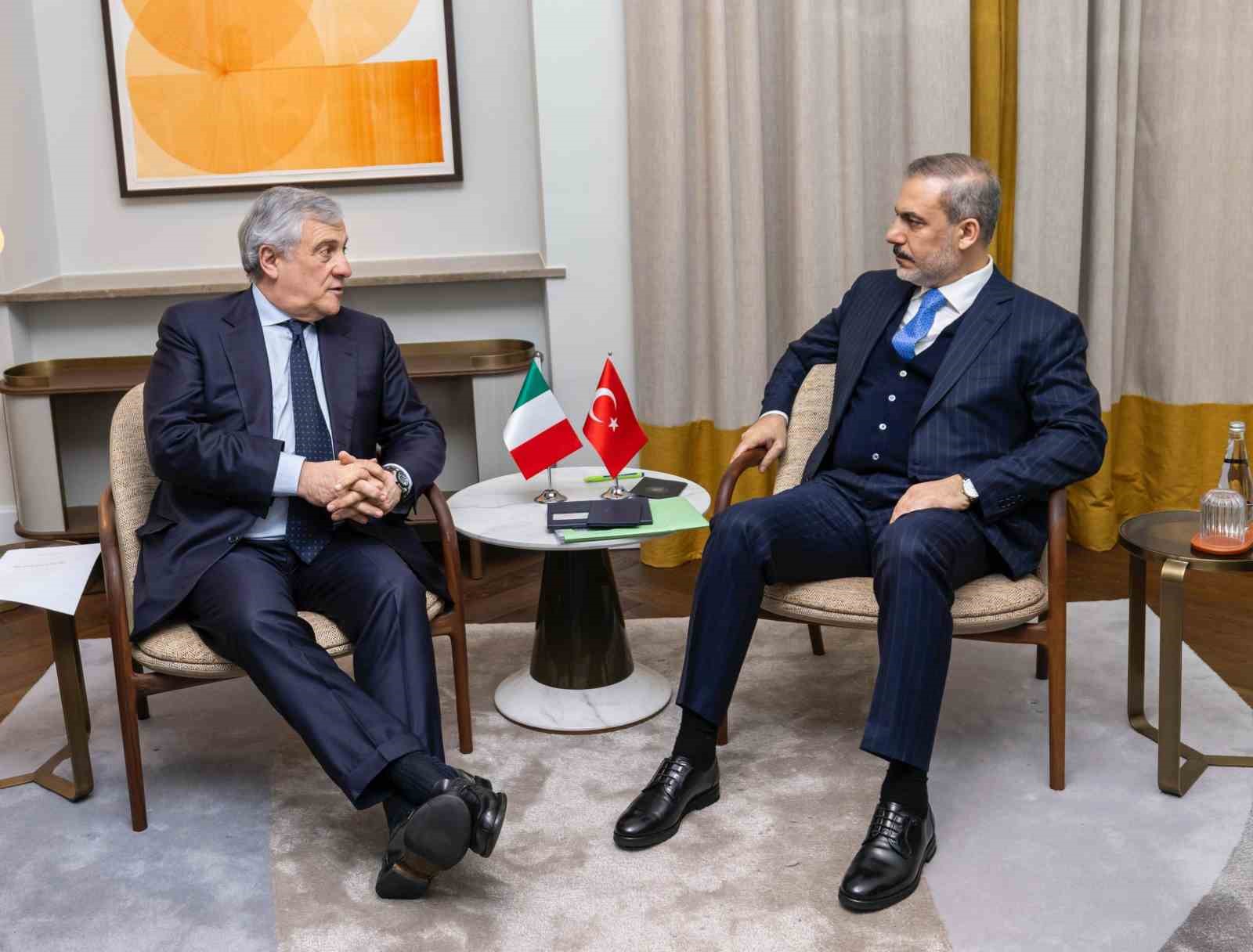 DIŞİŞLERİ BAKANI FİDAN, İTALYA DIŞİŞLERİ BAKANI TAJANİ İLE GÖRÜŞTÜ