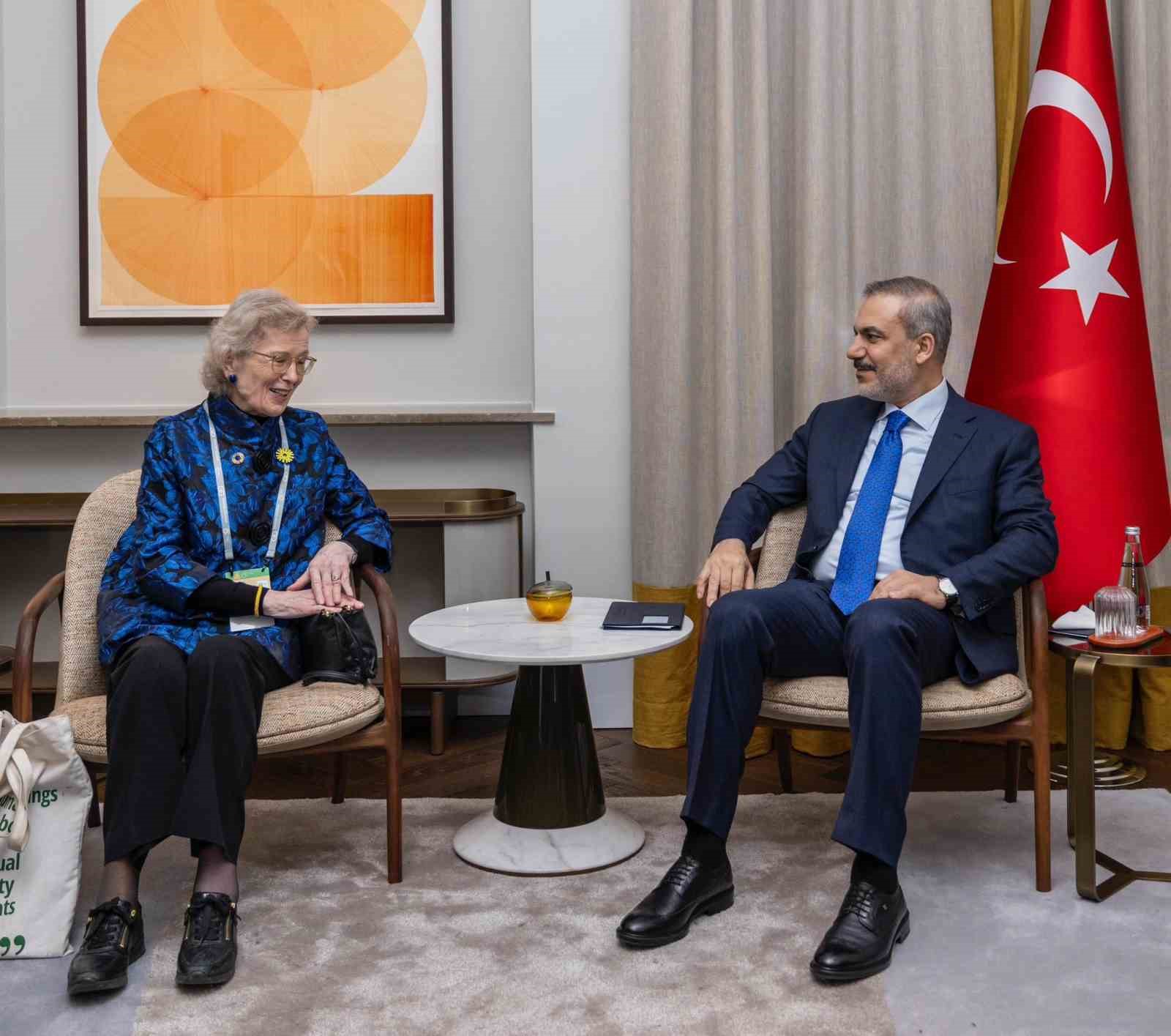 DIŞİŞLERİ BAKANI FİDAN, KÜRESEL AKİLLER GRUBU BAŞKANI ROBİNSON İLE GÖRÜŞTÜ