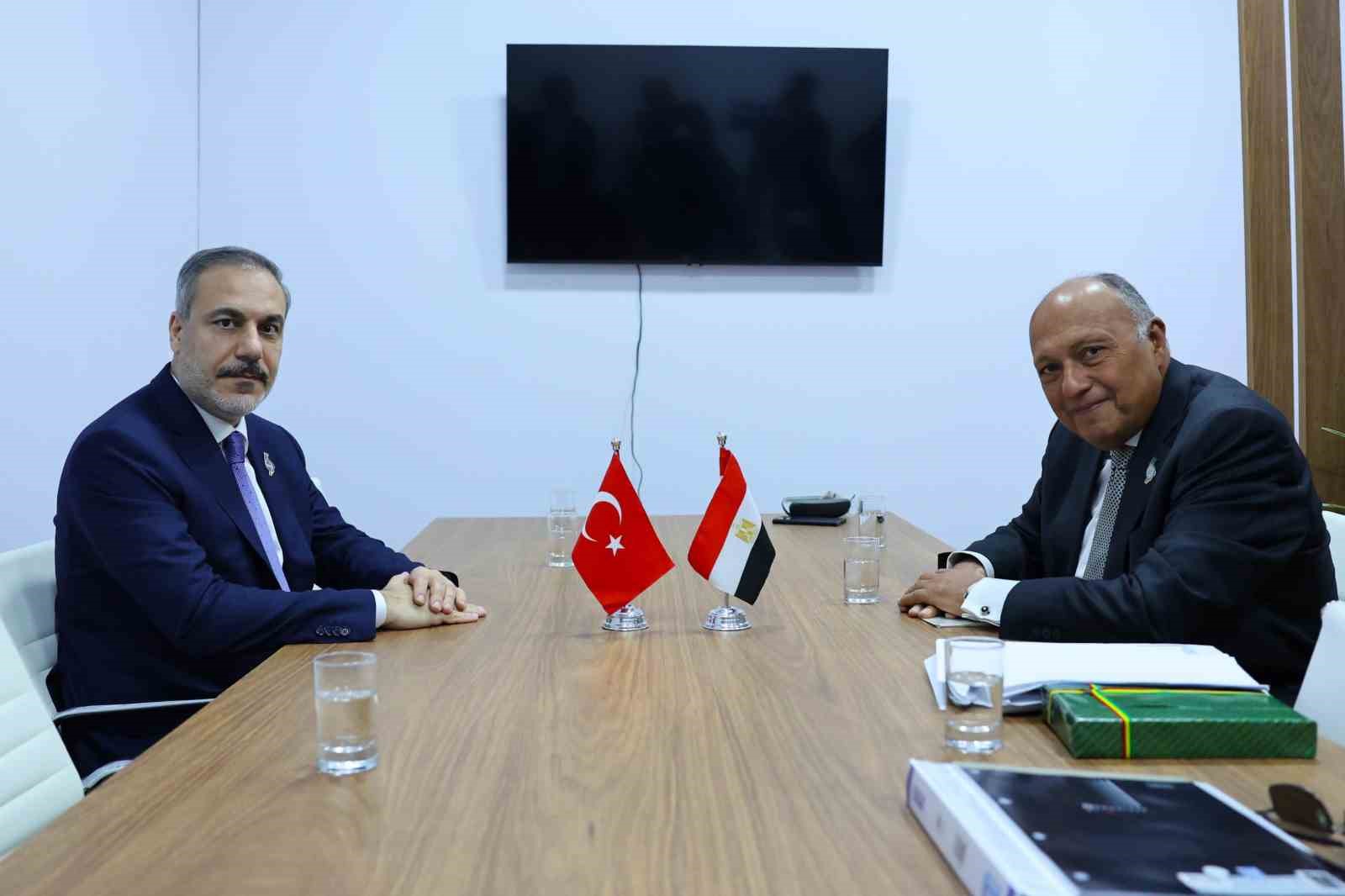 DIŞİŞLERİ BAKANI FİDAN, MISIR DIŞİŞLERİ BAKANI SHOUKRY İLE BİR ARAYA