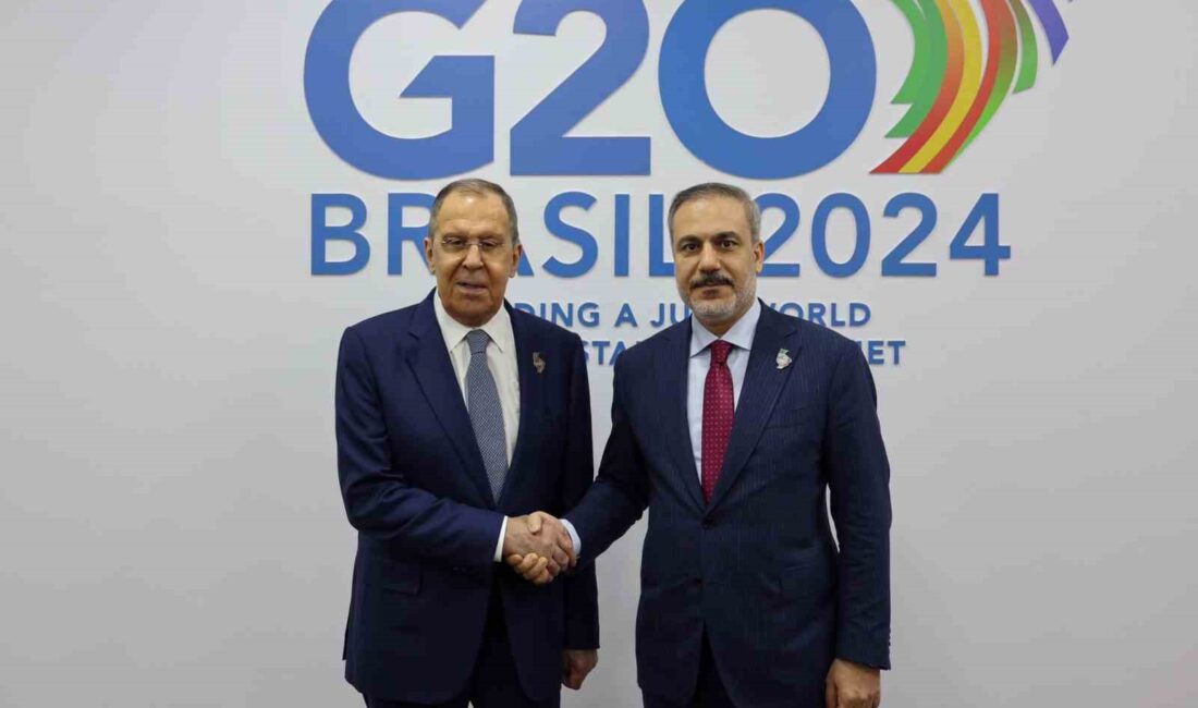 DIŞİŞLERİ BAKANI FİDAN, RUS MEVKİDAŞI LAVROV İLE GÖRÜŞTÜ