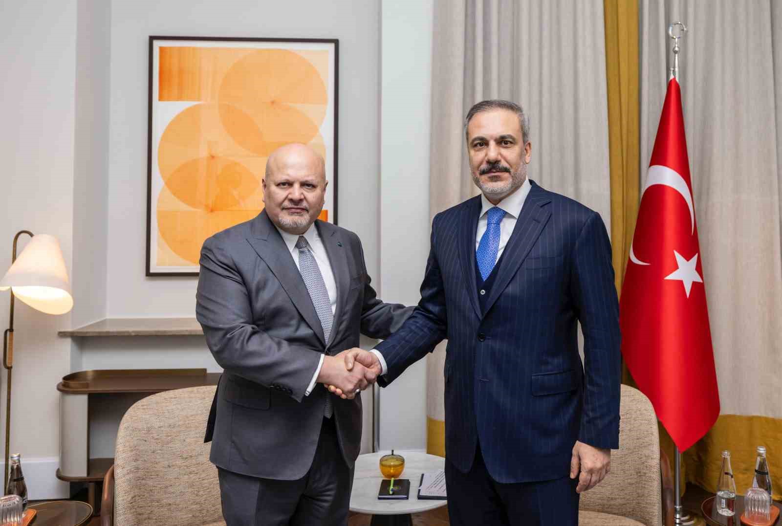 DIŞİŞLERİ BAKANI FİDAN, UCM SAVCISI KARİM AHMAD KHAN İLE GÖRÜŞTÜ