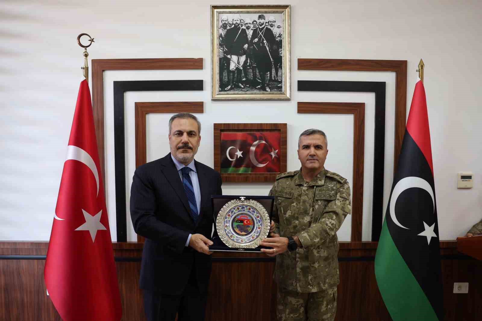 DIŞİŞLERİ BAKANI HAKAN FİDAN, LİBYA GÖREV GRUBU KOMUTANLIĞI (LGGK) KARARGAHINI