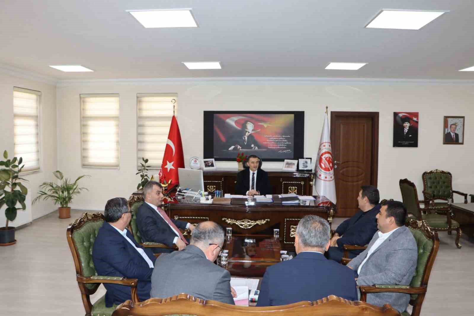 Afyonkarahisar’ın Emirdağ ilçesinde somon ve alabalık tesisi kurulması için imzalar