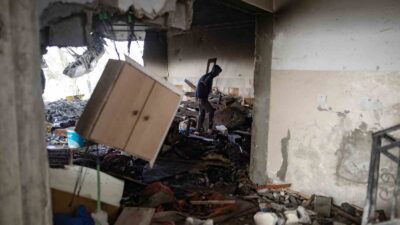 İSRAİL’İN GAZZE ŞERİDİ’NE YÖNELİK SALDIRILARINDA HAYATINI KAYBEDENLERİN SAYISI 28 BİN