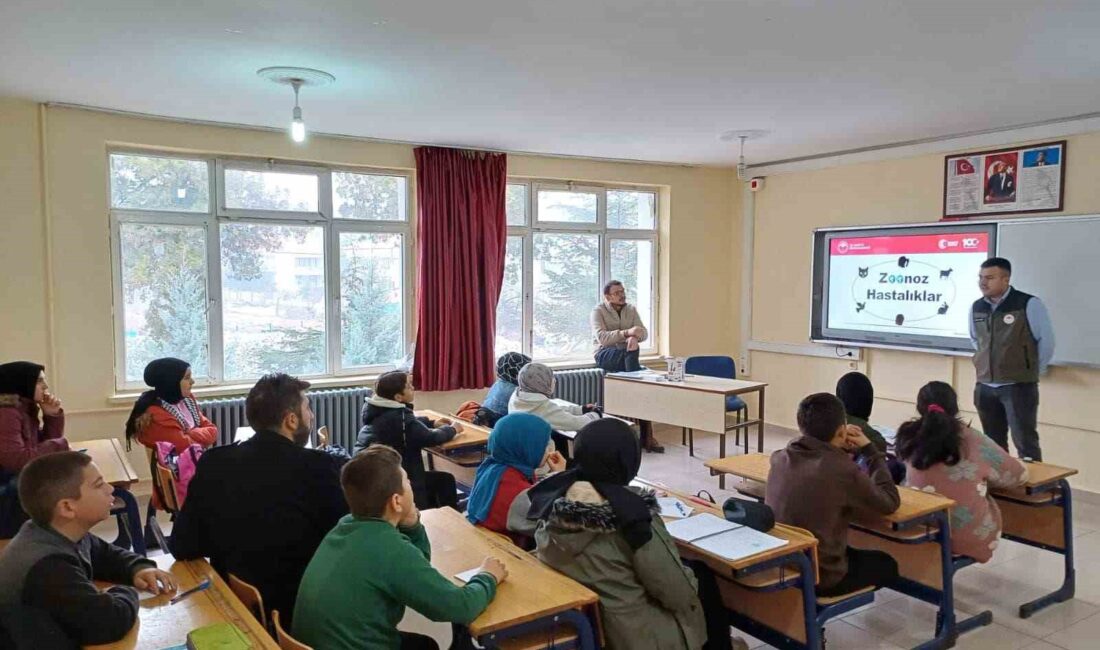 AFYONKARAHİSAR HOCALAR İLÇESİNDE VETERİNER HEKİMLER TARAFINDAN LİSE ÖĞRENCİLERİNE HAYVANLARDAN İNSANLARA