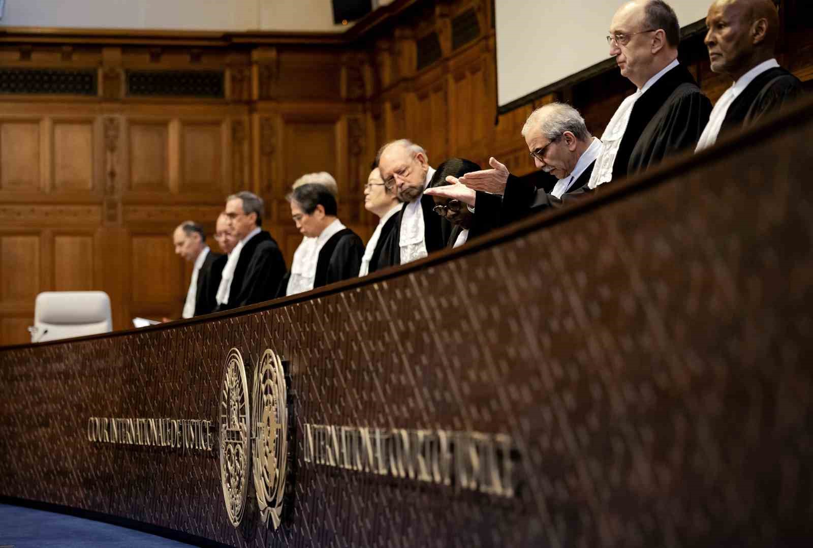 HOLLANDA DIŞİŞLERİ BAKANLIĞI HUKUK DANIŞMANI RENE LEFEBER ULUSLARARASI ADALET DİVANI’NDA