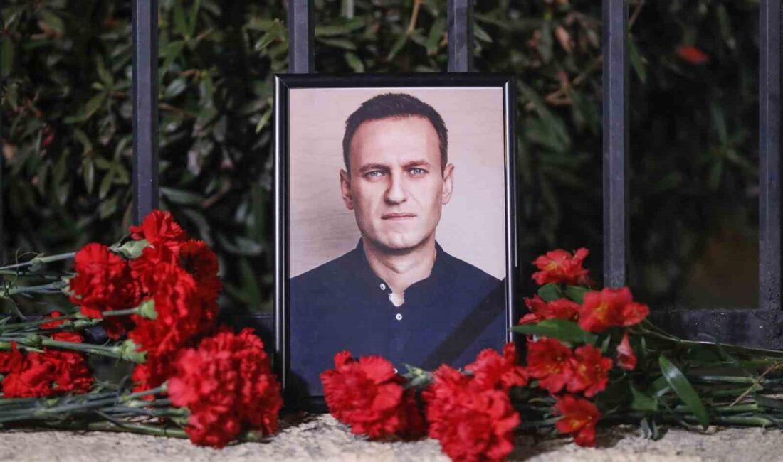 İNGİLTERE, RUS MUHALİF LİDER ALEXEİ NAVALNY'NİN HAYATINI KAYBETTİĞİ CEZAEVİNDEN SORUMLU