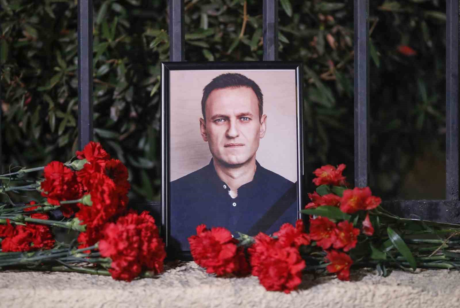 İNGİLTERE, RUS MUHALİF LİDER ALEXEİ NAVALNY'NİN HAYATINI KAYBETTİĞİ CEZAEVİNDEN SORUMLU