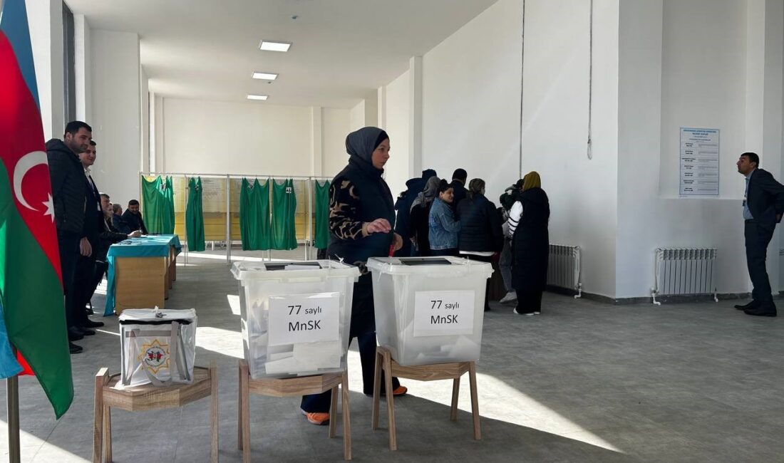 AZERBAYCAN’DA İŞGALDEN KURTARILAN FUZULİ'DE ERKEN CUMHURBAŞKANLIĞI SEÇİMİ İÇİN SANDIK BAŞINA