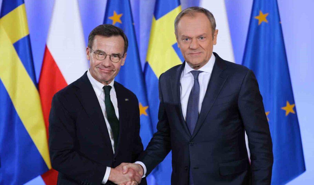 POLONYA BAŞBAKANI DONALD TUSK VE İSVEÇLİ MEVKİDAŞI ULF KRİSTERSSON ORTAK