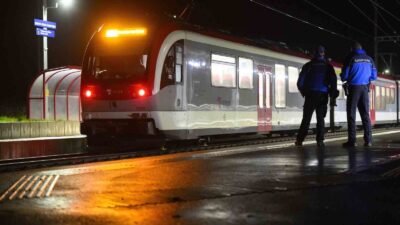 İSVİÇRE’DE BİR TRENDE 15 KİŞİYİ YAKLAŞIK 4 SAAT BOYUNCA REHİN