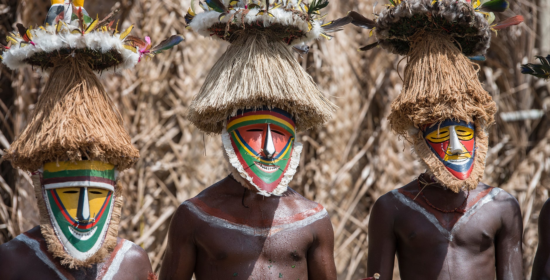 Papua Yeni Gine’nin Enga eyaletinde dağlık bir bölgede kabileler arasında