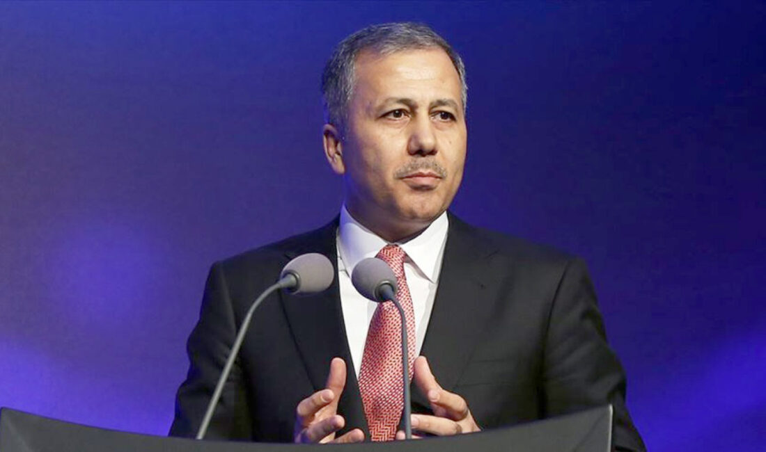 İçişleri Bakanı Ali Yerlikaya, Bursa’da eş zamanlı olarak düzenlenen “Kafes-46”