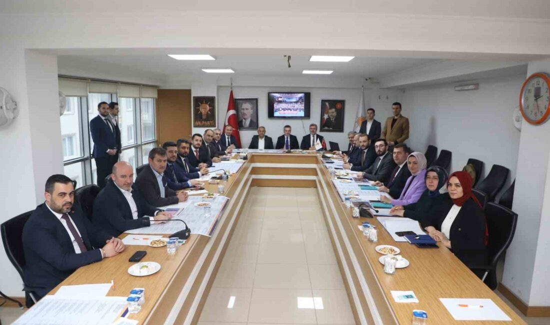 KANDEMİR: “AFYONKARAHİSARLI VATANDAŞLARIMIZIN TALEPLERİNİ İSTEKLERİNİ ALDIK”