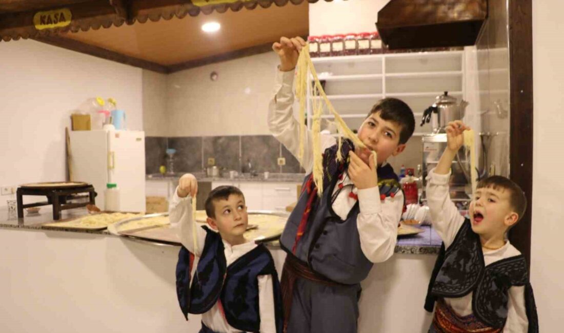 AFYONKARAHİSAR’IN SANDIKLI İLÇESİNDE KIŞ MEVSİMİNİN VAZGEÇİLMEZLERİ ARASINDA OLAN TEL HELVA