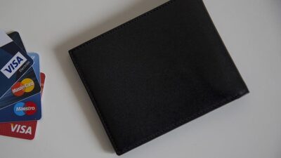   Kredi kartlarına ilişkin düzenleme konusunda akademisyenler ve tüketici dernekleri,