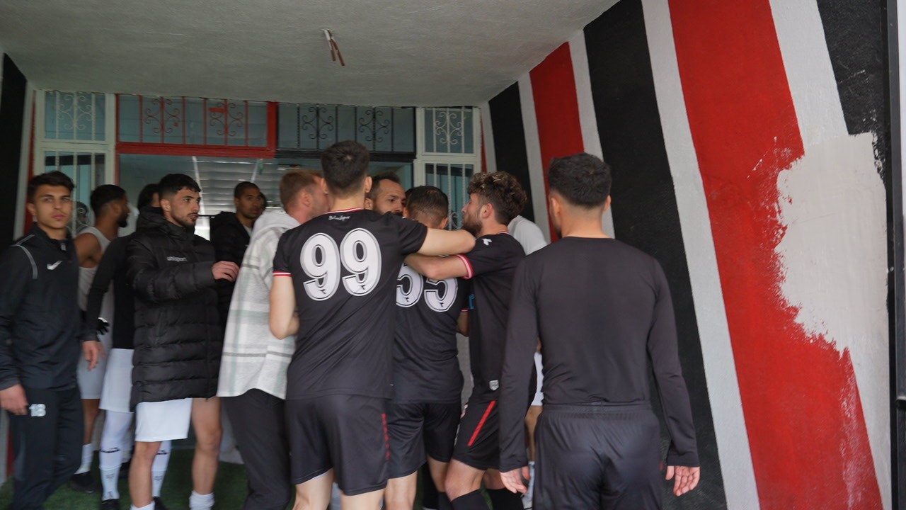 BAL MÜCADELESİNDE BOLVADİN TERMAL İLE 1969 BİLECİK SPOR KULÜBÜ KARŞI
