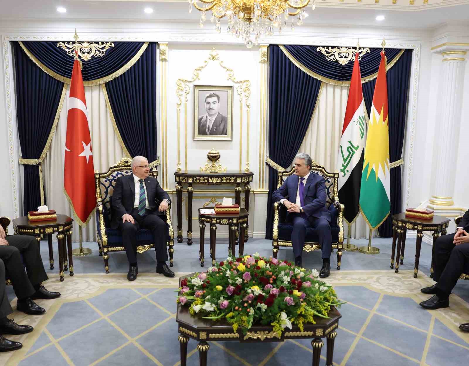 MİLLİ SAVUNMA BAKANI GÜLER, IKBY İÇİŞLERİ BAKANI HALİT İLE GÖRÜŞTÜ