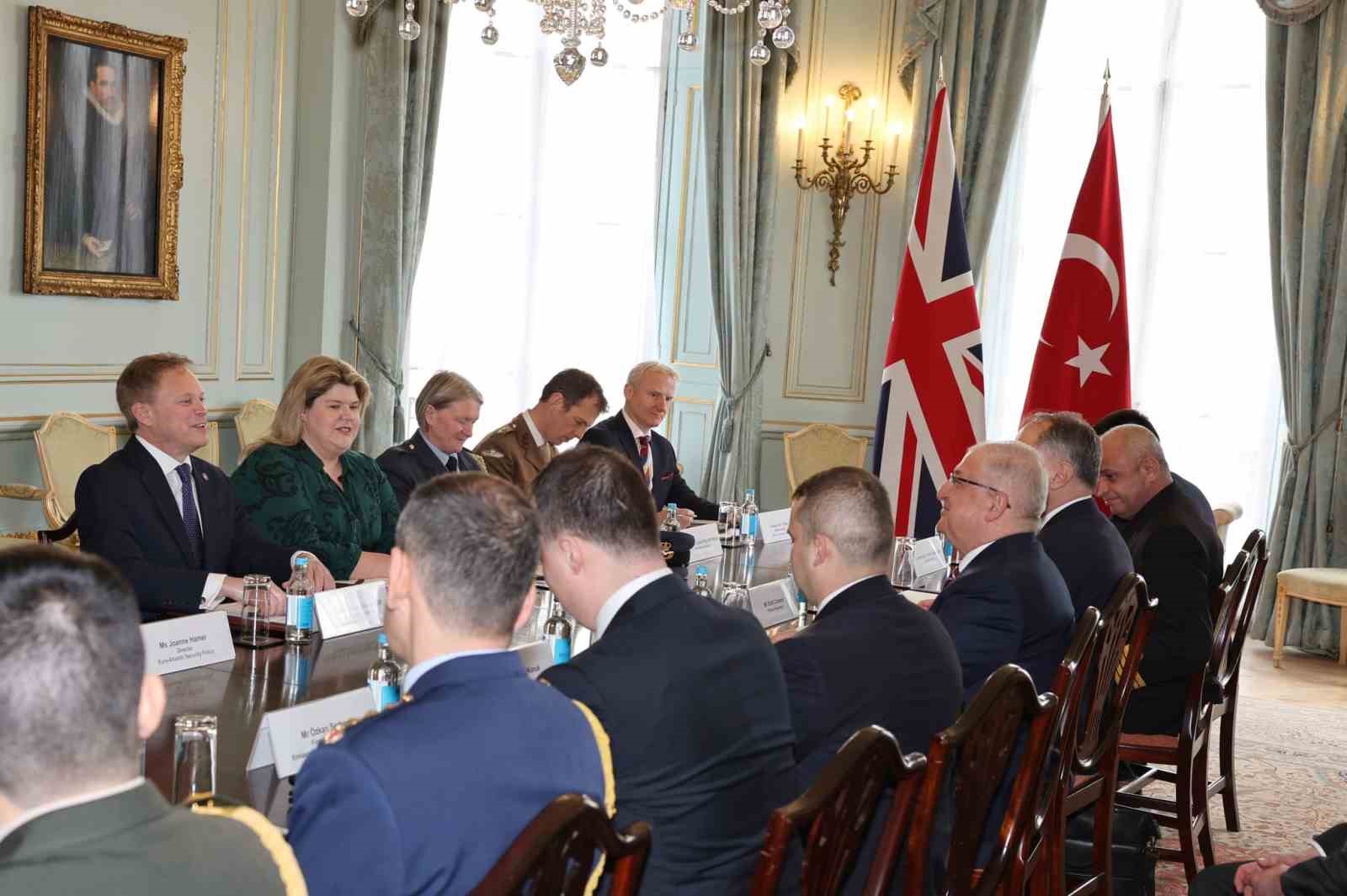 Milli Savunma Bakanı Yaşar Güler, İngiltere Savunma Bakanı Grant Shapps