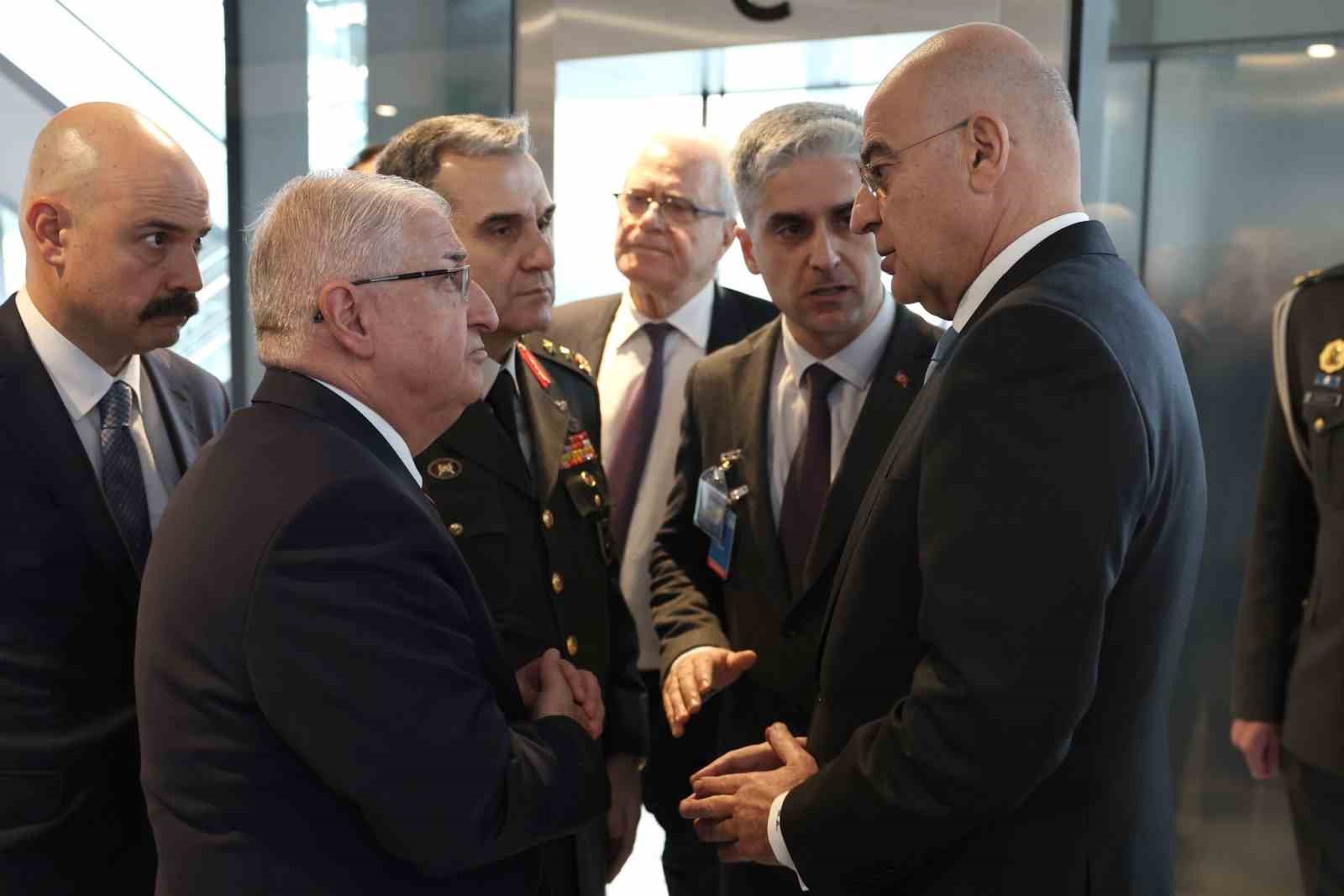 MİLLİ SAVUNMA BAKANI YAŞAR GÜLER, NATO KARARGAHI'NDA YUNANİSTAN SAVUNMA BAKANI