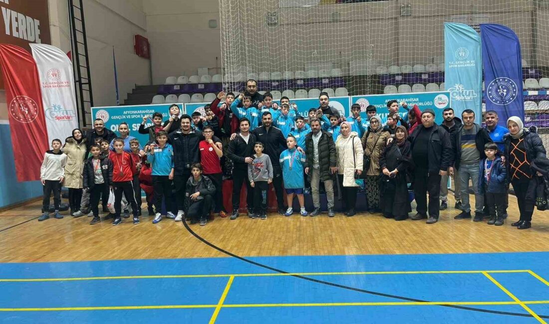 OKUL SPORLARI KÜÇÜK ERKEKLER GÜREŞ MÜSABAKALARI TAMAMLANDI