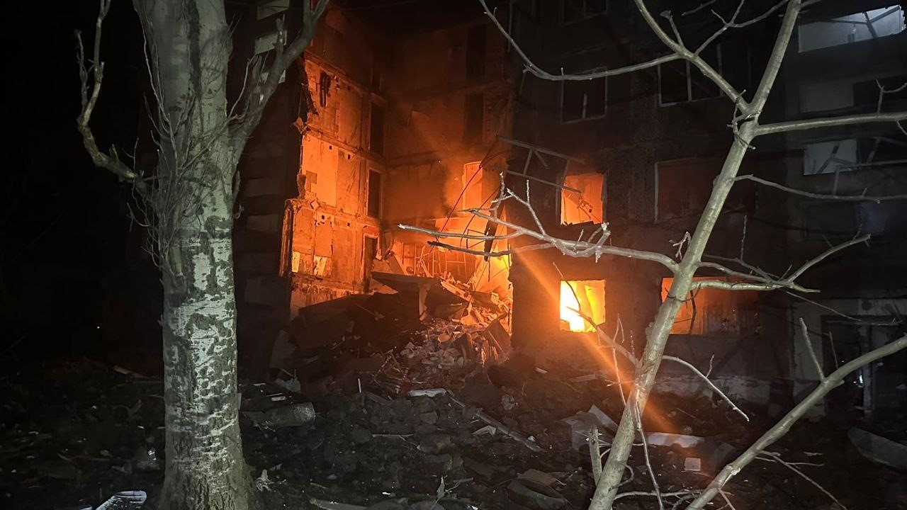 RUS ORDUSUNUN UKRAYNA'NIN DONETSK BÖLGESİNE GERÇEKLEŞTİRDİĞİ FÜZELİ SALDIRI SONUCU 3