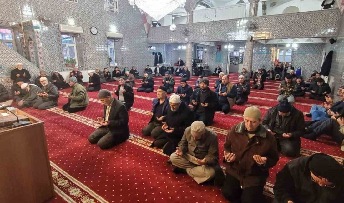Afyonkarahisar İl Müftülüğü tarafından farklı camilerde planlanan sabah namazı buluşmaları